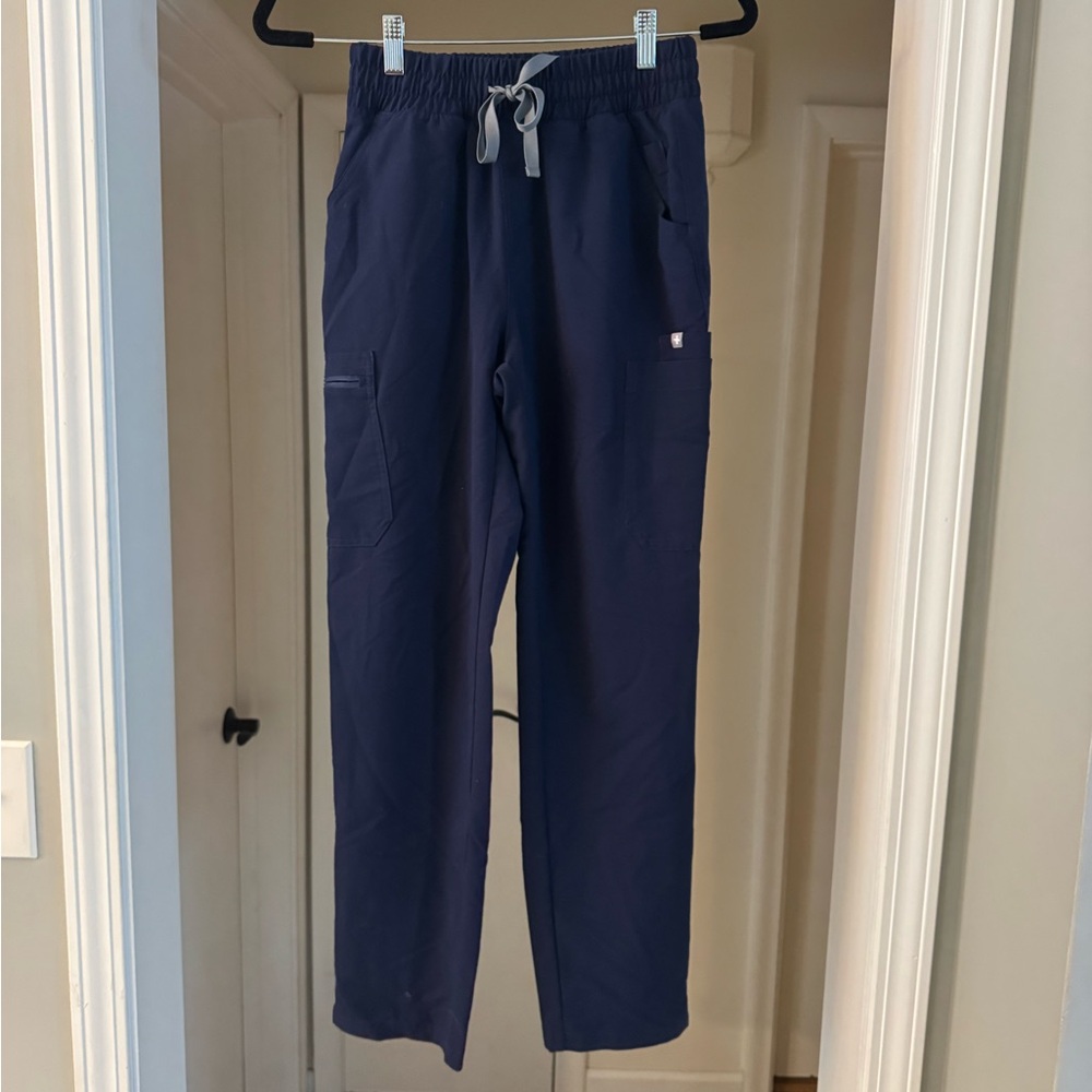 Woman’s Figs Scrub Navy Pants
